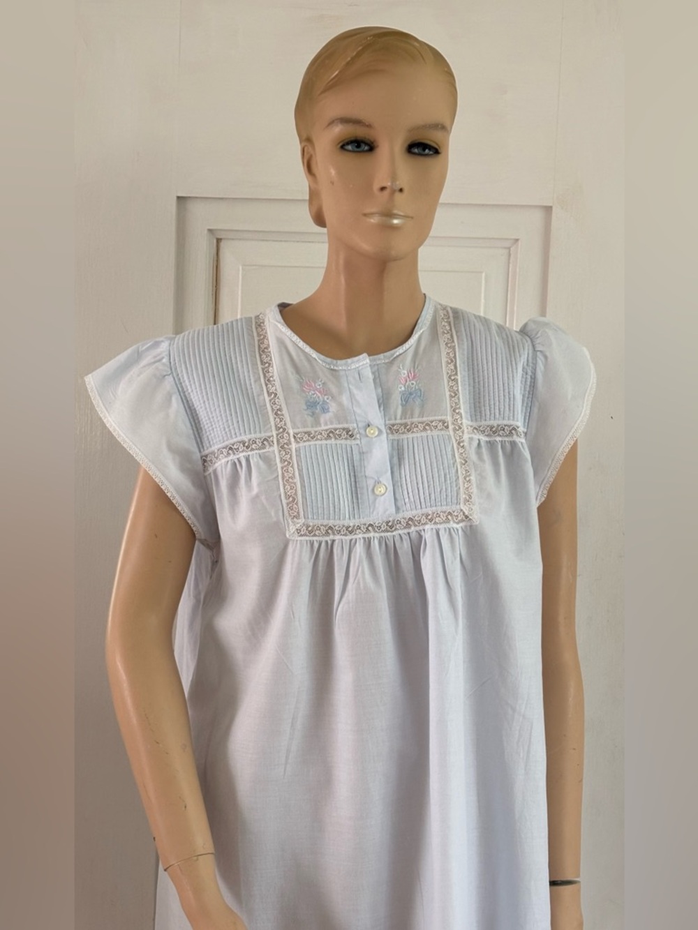 Vintage Barbizon Light Blue Cotton Blend Nightgown Small